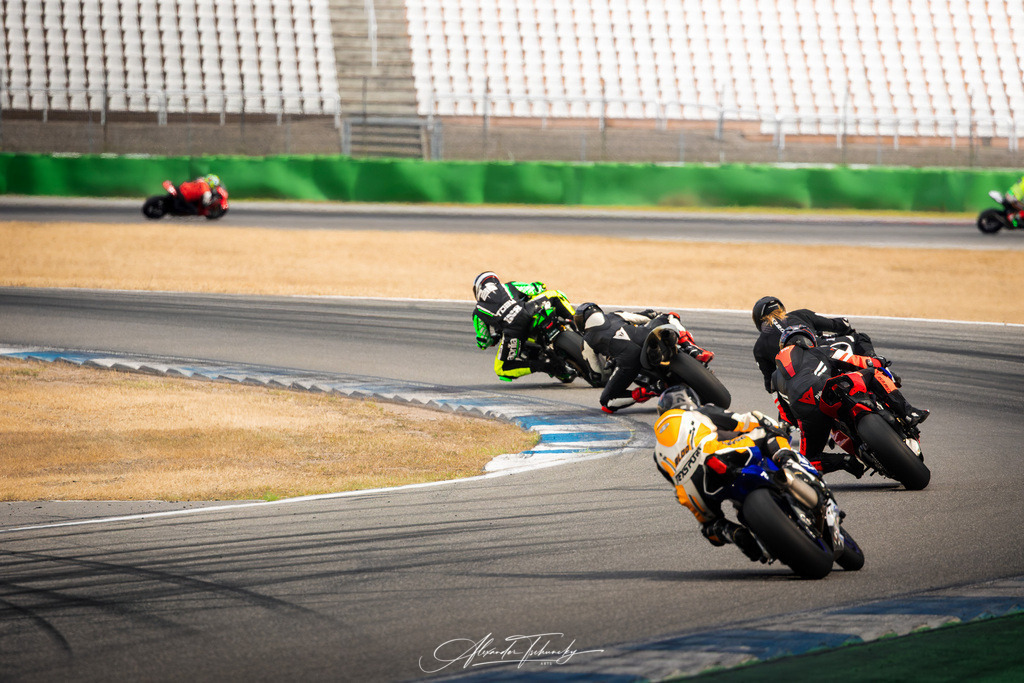 Ducati Trackday Hockenheimring 2026 | Entdecken Sie die faszinierende Welt von Alexander Tschuncky Arts: Kreative Fotografie, atemberaubende Automobilkunst und hochwertiger Bilderdruck. Lassen Sie sich inspirieren! - Realisiert mit Pictrs.com