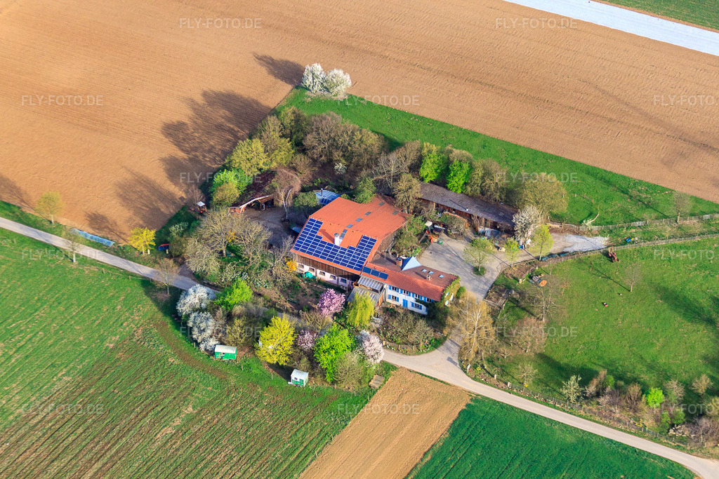 Luftbild: Schwalbenhof Leopold, Im Kornfeld in Möglingen im Bundesland Baden-Württemberg in Deutschland. Foto: IMG_39353.jpg vom 03.04.2011 durch Werner Riehm/FLY-FOTO.deSchwalbenhof