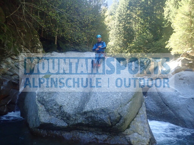 P9220062 | Bestelle die Bilder deines Berg- oder Wasser-Abenteuers mit Mountain Sports bequem von zu Hause aus direkt über unseren Online Fotoshop von pictrs.com. - Realisiert mit Pictrs.com