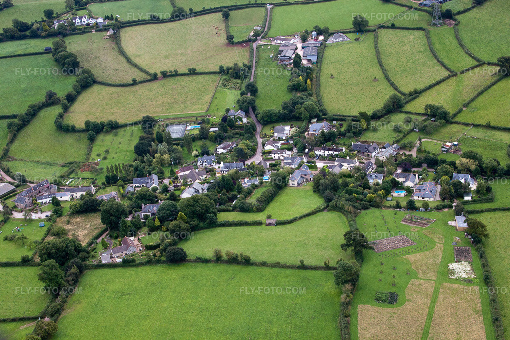 Aerial view: View of the town in Abbotskerswell in the state England, Great Britain. – Photo: IMG_19486.jpg taken on 07/20/2009 by Werner Riehm/FLY-FOTO.com – Resolution of the original: 4752 x 3168 px