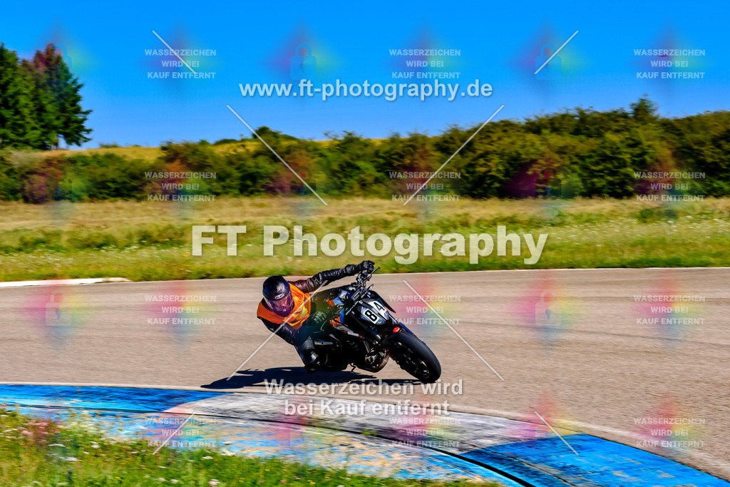 084-2860 | Hier findet Ihr Bilder von Touristenfahrten auf der Nürburgring Nordschleife oder von anderen Veranstaltungen die ich besucht habe. Viel Spass beim Durch Schauen 