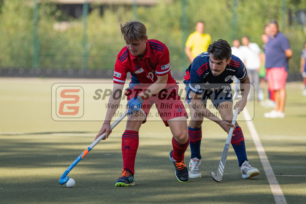 HK_20220903_109765 | 1. Bundesliga Herren Düsseldorfer HC - Mannheimer HC am 3.9.2022 DHC Düsseldorf, Düsseldorf , Cofalla Jonas ( Düsseldorfer HC #4 ) , Nico Reichert ( Mannheimer HC #29 )