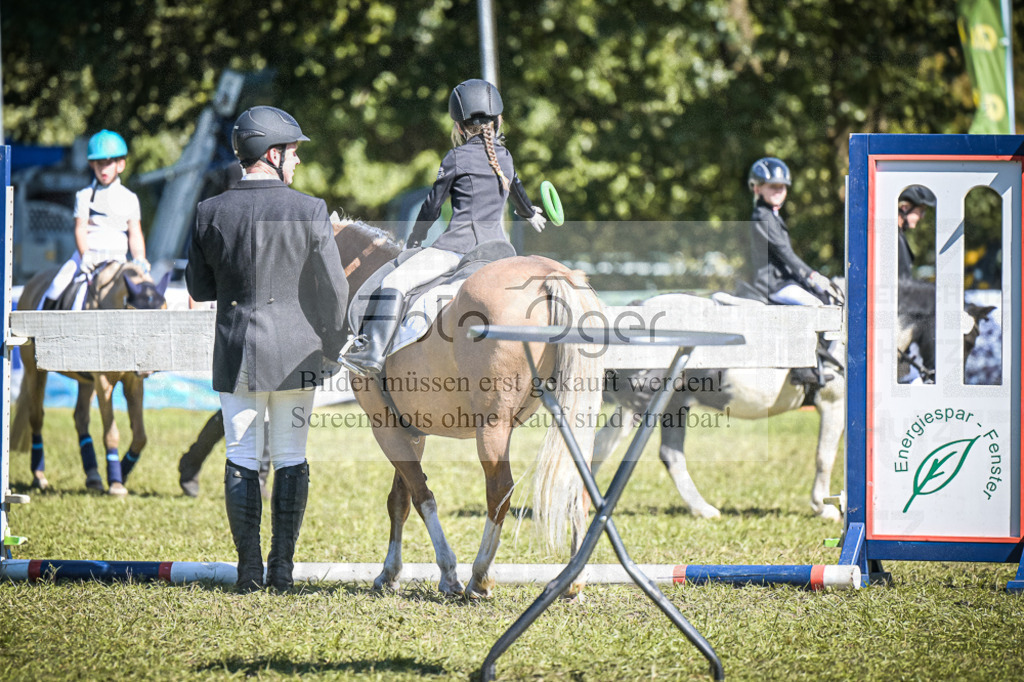 DOS_0414 | Entdecke hochwertige Reitturnierfotos von Foto Oger. Professionell, emotional und authentisch – jetzt Lieblingsmomente im Shop bestellen.Deutschlandweite Turnierfotografie. - Realisiert mit Pictrs.com