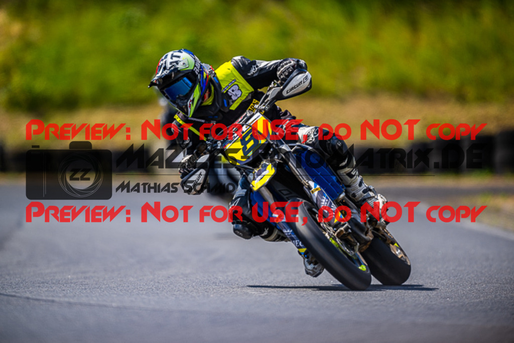 MaZZes_FotoMatrix_220528_9801 | Fotograf Mathias Schmid
Sportfotograf,
Eventfotograf,
Hochzeitsfotograf,
Portraitfotograf