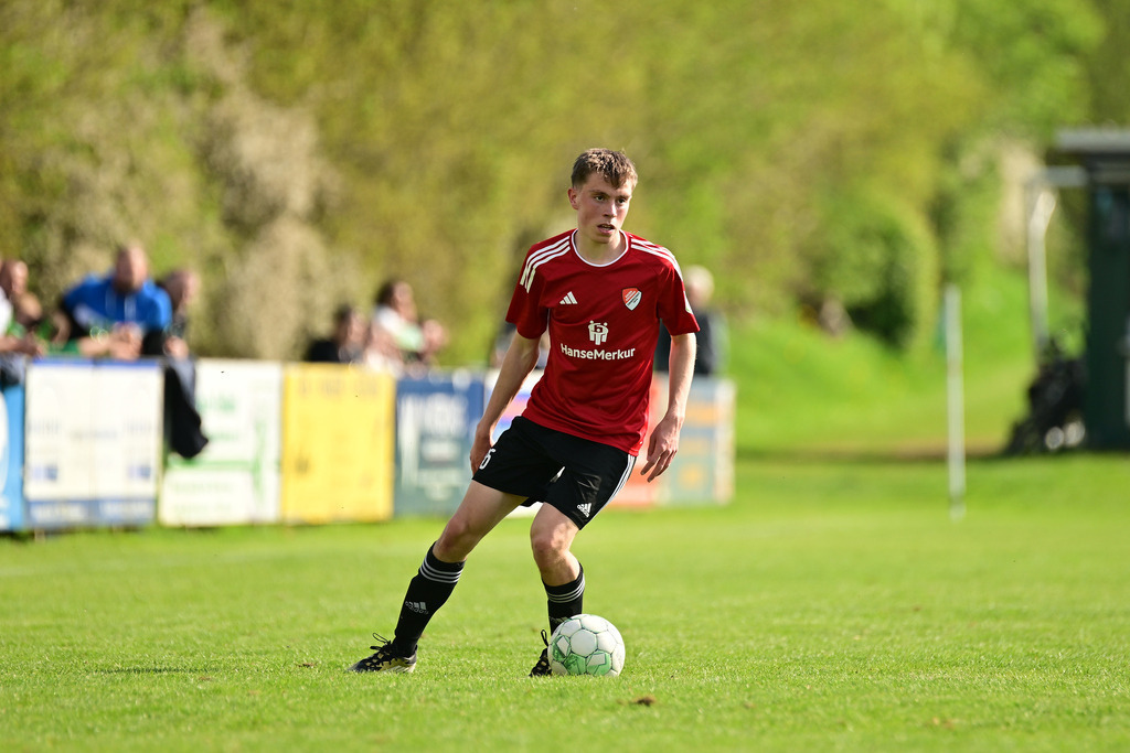 Fußball I Herren I Saison 2024-2025 I Landesliga I 24. Spieltag I SV Grün-Weiß Siebenbäumen - Kaltenkirchener TS | Der Sportfotograf. - Realisiert mit Pictrs.com