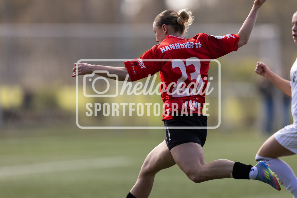 Fußball I Frauen I Saison 2025-2026 I Regionalliga Nord I 16. Spieltag I Hannover 96 - SpVg Aurich-46 | realhellocedii - Realisiert mit Pictrs.com