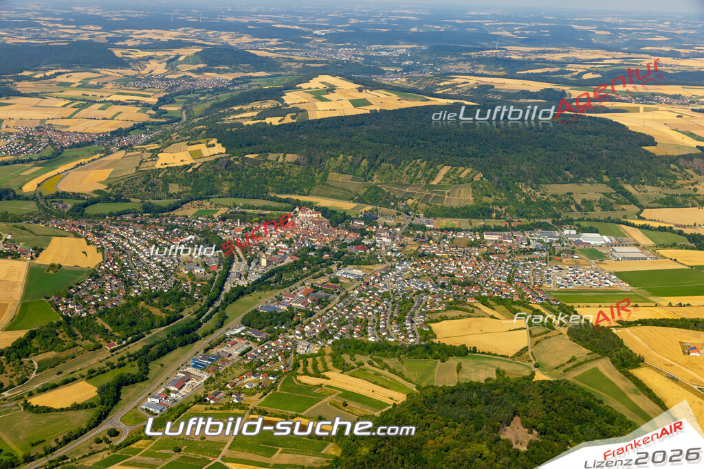 Das Luftbild zeigt :  Weikersheim - Die Luftaufnahme wurde 2023 vom UL-Flugzeug aus erstellt ( keine Drohne ) - Hochauflösende Luftaufnahme - Für grossformatige Ausdrucke geeignet. Die Geschenkidee !Mit Lizenz und Bildrechte bestellbar