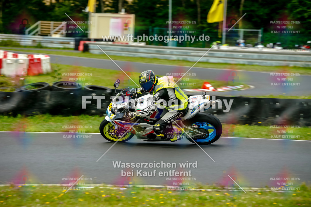 VBK-4635 | Hier findet Ihr Bilder von Touristenfahrten auf der Nürburgring Nordschleife oder von anderen Veranstaltungen die ich besucht habe. Viel Spass beim Durch Schauen 