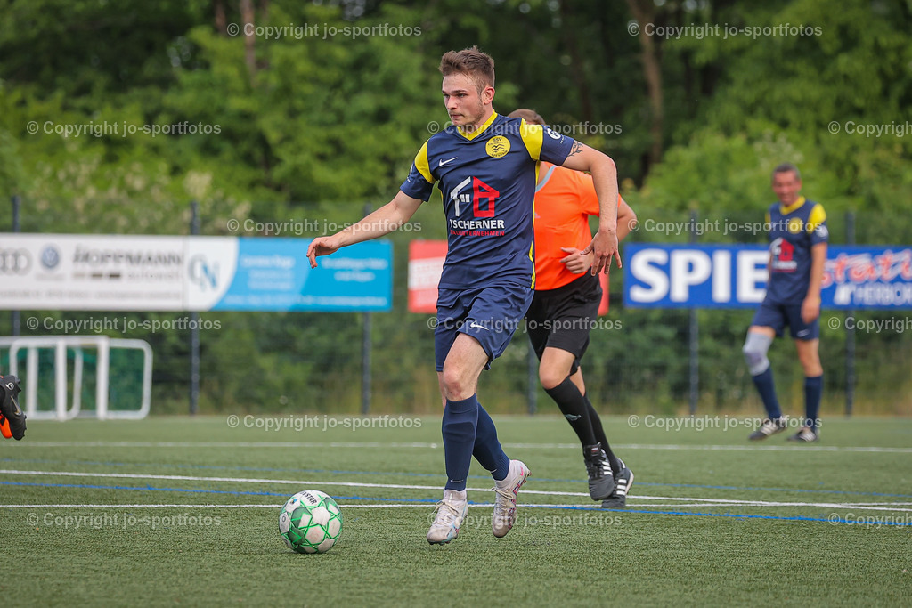 BQ3I5264 | 06.06.2023; Relegation zur Kreisliga B Dillenburg; Kunstrasenplatz Herborn; SG Guntersdorf/Herborn - SSV Hirzenhain; Ergebnis 5:1 (1:0)