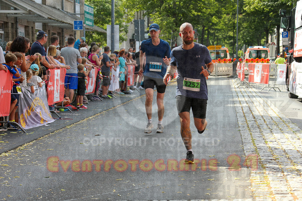 220625_1658_EX1_5625 | Sportfotografie im Rhein-Sieg Kreis, Köln, Bonn, NRW, Rheinland Pfalz, Hessen, etc. Unser Tätigkeitsfeld umfasst den Laufsport vom Volkslauf über den Marathon, Duathlon, Triathon bis zum Ultralauf wie Kölnpfad Ultra oder Schindertrail.