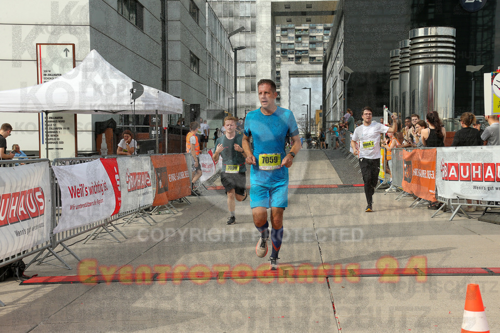 250920_1524_EX1_9256 | Sportfotografie im Rhein-Sieg Kreis, Köln, Bonn, NRW, Rheinland Pfalz, Hessen, etc. Unser Tätigkeitsfeld umfasst den Laufsport vom Volkslauf über den Marathon, Duathlon, Triathon bis zum Ultralauf wie Kölnpfad Ultra oder Schindertrail.