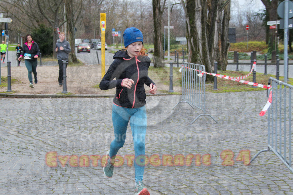 231231_1022_EV4_8576 | Sportfotografie im Rhein-Sieg Kreis, Köln, Bonn, NRW, Rheinland Pfalz, Hessen, etc. Unser Tätigkeitsfeld umfasst den Laufsport vom Volkslauf über den Marathon, Duathlon, Triathon bis zum Ultralauf wie Kölnpfad Ultra oder Schindertrail.