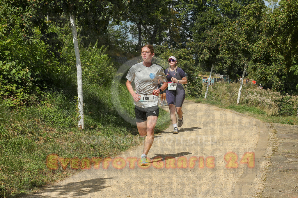 250824_1249_EX1_0651 | Sportfotografie im Rhein-Sieg Kreis, Köln, Bonn, NRW, Rheinland Pfalz, Hessen, etc. Unser Tätigkeitsfeld umfasst den Laufsport vom Volkslauf über den Marathon, Duathlon, Triathon bis zum Ultralauf wie Kölnpfad Ultra oder Schindertrail.