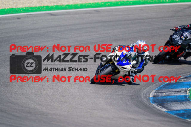 MaZZes_FotoMatrix_240615_1161 | WEISS