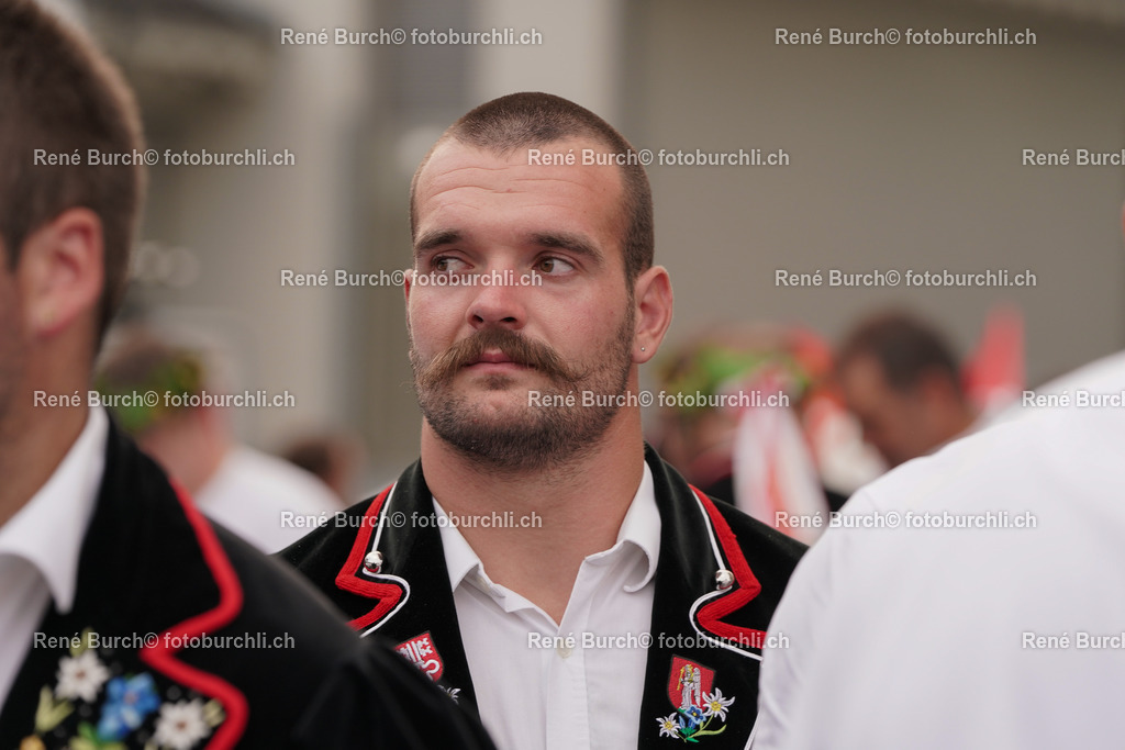 DSC08183-2 | René Burch leidenschaftlicher Fotograf aus Kerns in Obwalden.  Hier finden sie Sport, Landschaft und Natur Fotografie.
 - Realisiert mit Pictrs.com