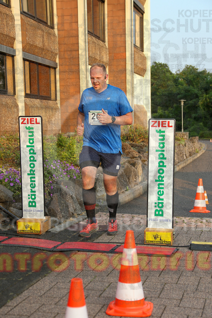 240802_1951_EX1_6897 | Sportfotografie im Rhein-Sieg Kreis, Köln, Bonn, NRW, Rheinland Pfalz, Hessen, etc. Unser Tätigkeitsfeld umfasst den Laufsport vom Volkslauf über den Marathon, Duathlon, Triathon bis zum Ultralauf wie Kölnpfad Ultra oder Schindertrail.