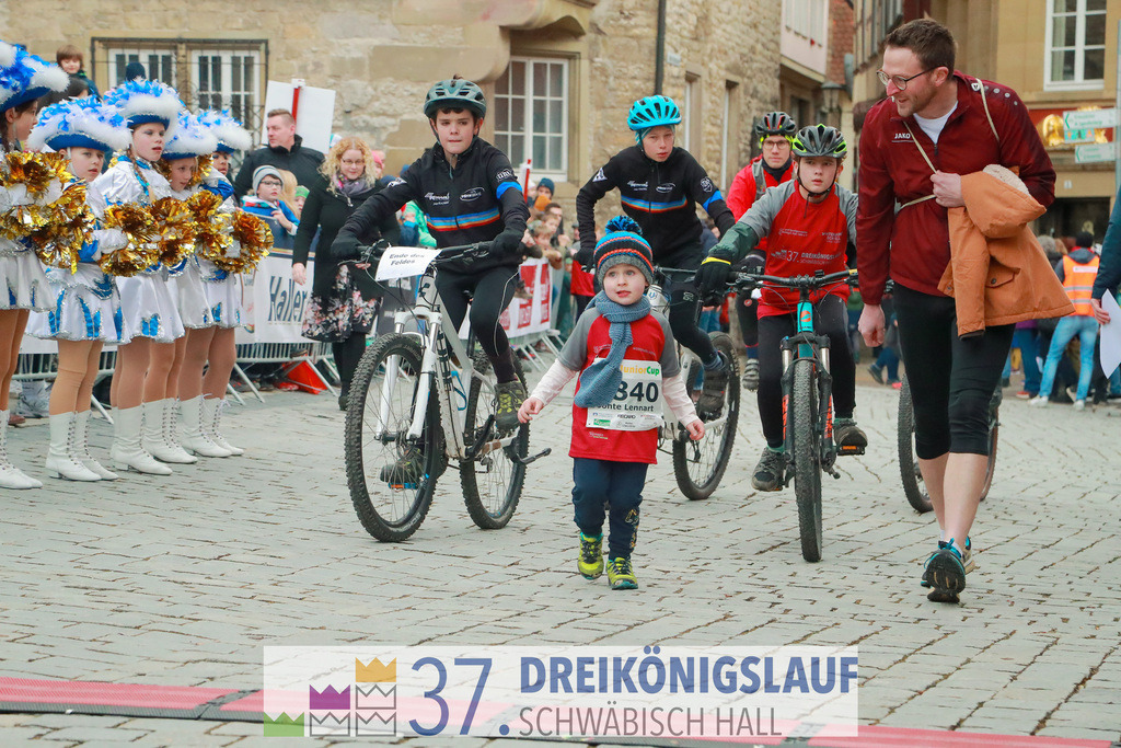 AOK JuniorCup 400m | 3Koenigslauf 2023 - Realisiert mit Pictrs.com
