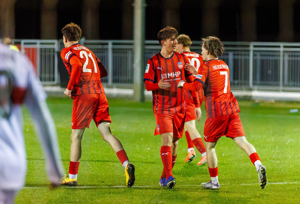 FCHVFB_260325_3-58 | 1.FC Heidenheim 1846 vs. VfB Stuttgart, Fußball, A-Junioren, Verbandspokal, 2025/2026, 25.03.2026 in Heidenheim, Rasenplatz, Walter-Birkhold-Jugendstadion(Foto: Michael Bulling) - Realisiert mit Pictrs.com