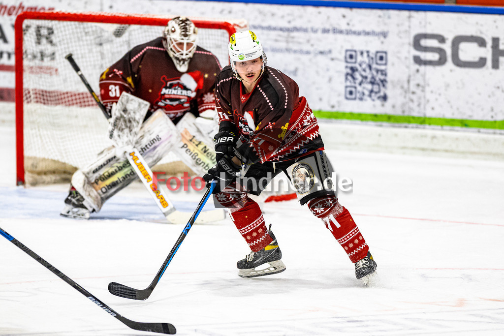 Bayernliga Eishockey, TSV Peißenberg Miners gegen TSV Erding am 30.12.22 in Peißenberg | Bayernliga Eishockey, TSV Peißenberg Miners gegen TSV Erding am 30.12.22 in Peißenberg