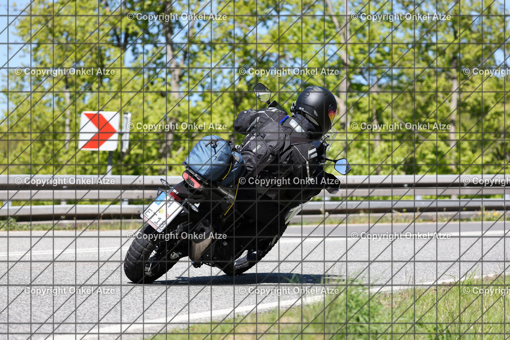 IMG_9855 | Fotograf am Kyffhäuser. Onkel Atze. Kyffhäuser Rennstrecke. Café36. Motorsportfotografie. - Realisiert mit Pictrs.com