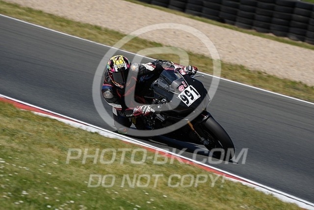 2025_05_12_PBK_17798 | Sportfotografie; SlowMotion; Video; Rennstrecke; Hafeneger; Speer; Racing; RSE; BMW; CBO; Trackday; Motorsportarena; Hockenheimring; Brno; Most; Barcelona; Valencia