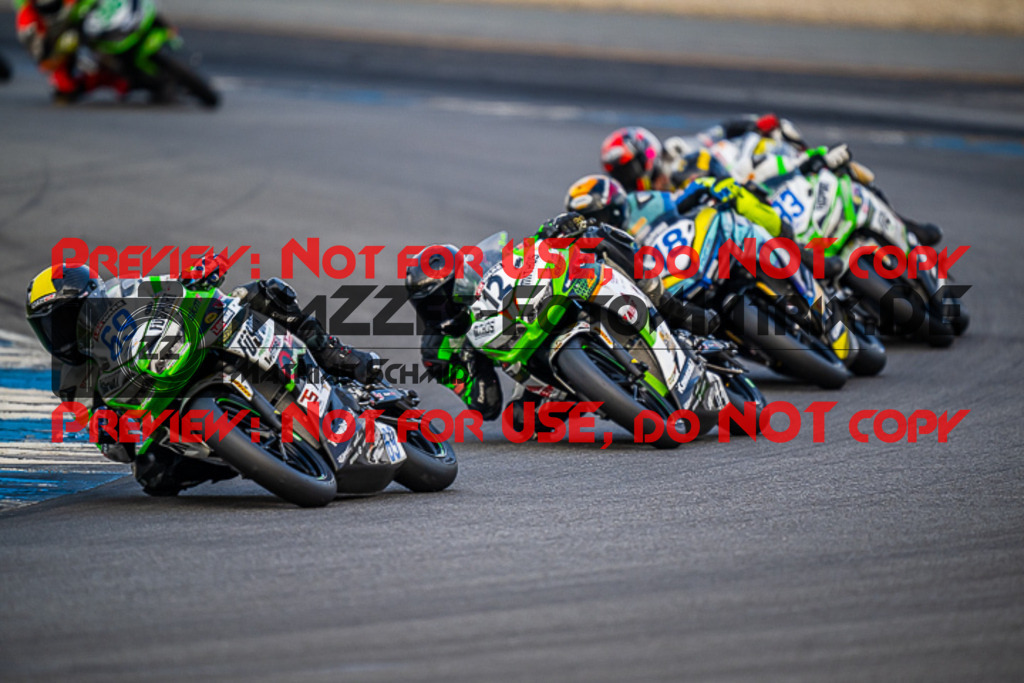 MaZZes_FotoMatrix_220924_3332 | IDM300