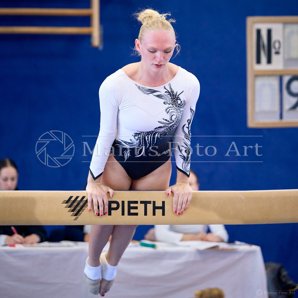 2024-10-06-3-C-DSC00203 | Professionelle Sportfotografie in Hamburg, Schleswig-Holstein und Niedersachsen – spezialisiert auf Rhönrad, Geräteturnen, Leistungsturnen und rhythmische Sportgymnastik. Bundesweite Begleitung von Rhönrad-Events. Jetzt Sport-Fotos - Realisiert mit Pictrs.com