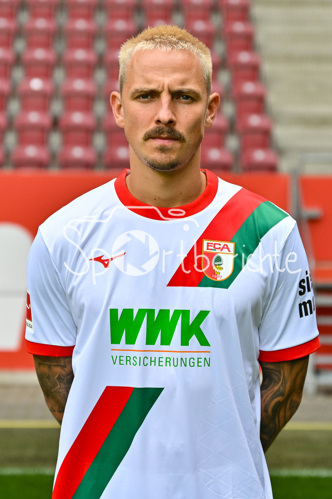 FC Augsburg 2025/26 | Philip TIETZ / Einzelfoto / Freisteller / Media Day FC Augsburg: WWK-Arena am 06.08.2025