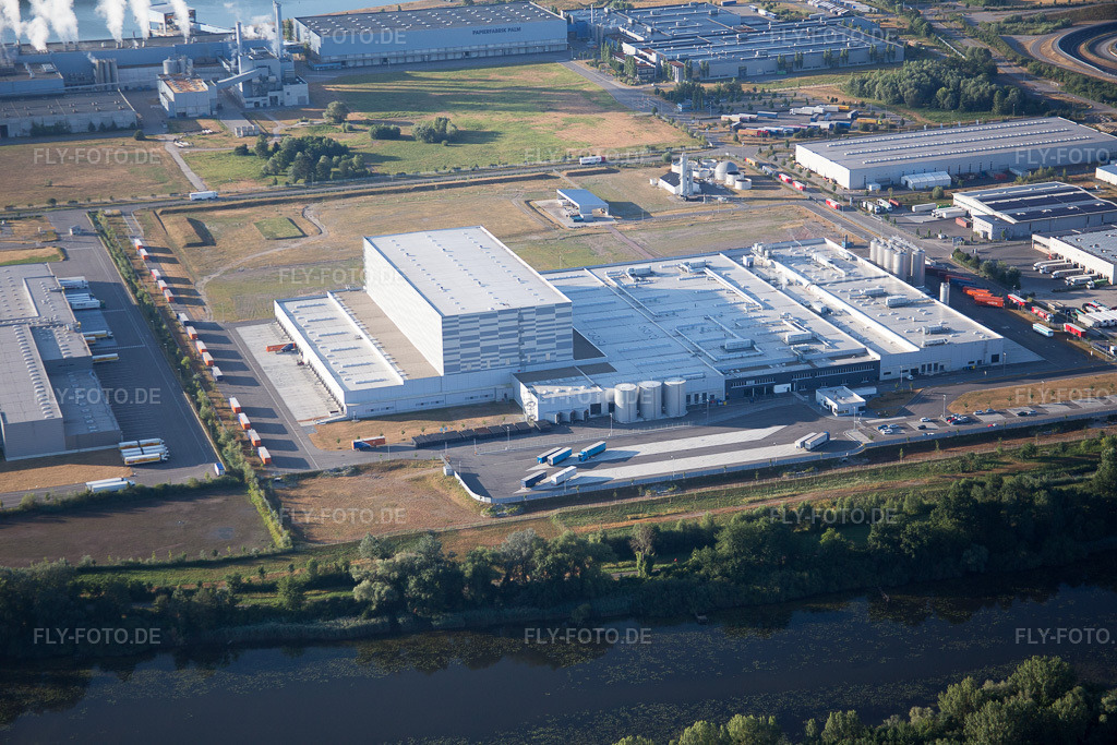 Luftbild: Wörth am Rhein, Industriegebiet Oberwald in Wörth am Rhein im Bundesland Rheinland-Pfalz in Deutschland. Foto: IMG_083804.jpg vom 26.07.2015 durch Werner Riehm/FLY-FOTO.de