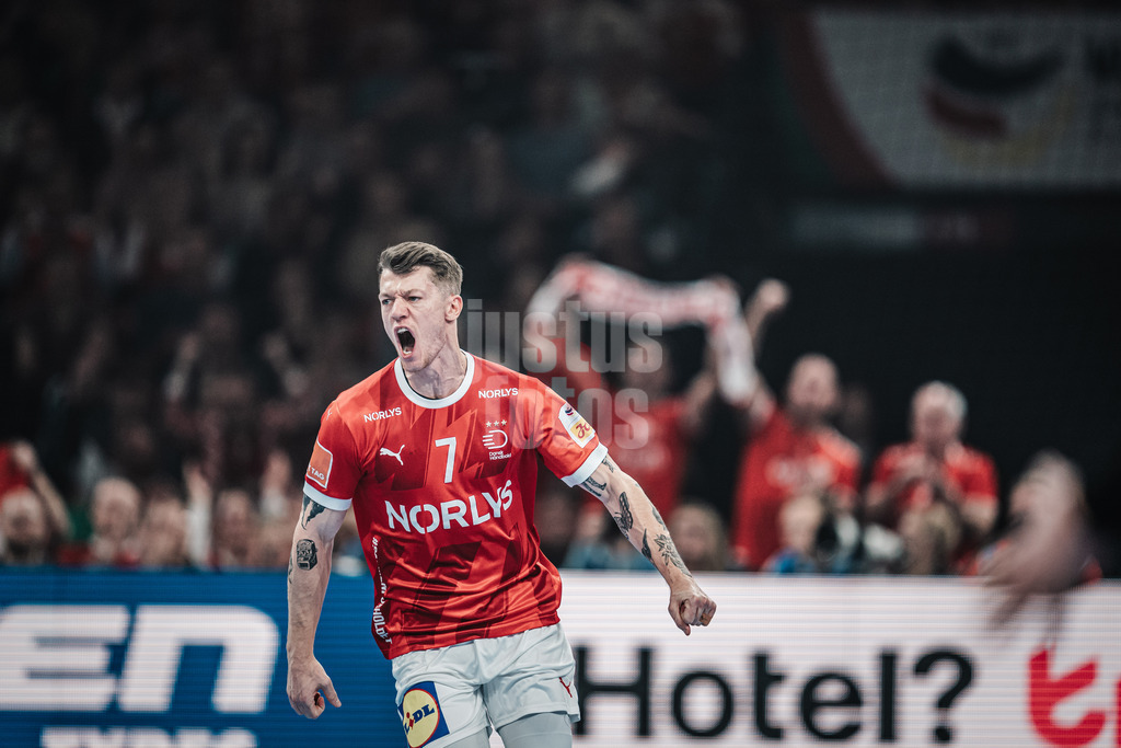 Handball | Herren | EHF EURO 2024 | European Championshop Men 2024 Final Tournament | Dänemark vs. Schweden | 19.01.2024 | Emil Jakobsen (#7, Dänemark, DEN) jubelt