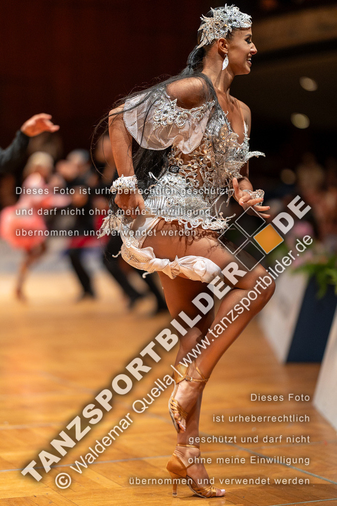 20230812-10298 | Hier finden Sie Tanz Bilder vom Latein und Standard Formationen tanzen. Sportbilder vom Tanzsport. Schöne Fotos und von Weltmeisterschaft, Europameisterschaft, Bundesliga, Regionalliga, Oberliga und Landesliga sowie von GOC Stuttgart, DanceComp, WM Bremen