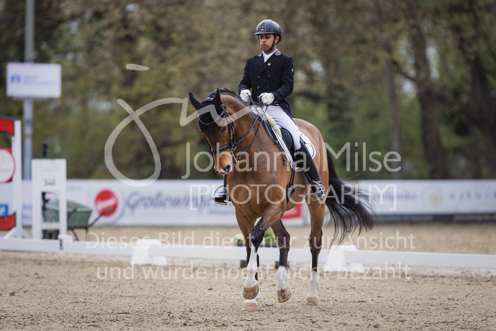 230429_Dressurfestival_S3St-213 | Deine schönsten Turniermomente als professionelle Fotos! Entdecke hochwertige Pferdesport-Fotografie im Online-Shop. Jetzt Fotos finden & bestellen!