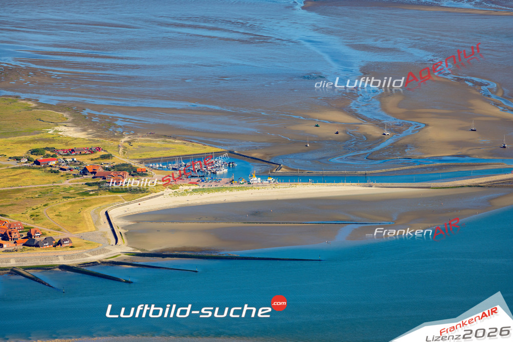 Aktuelles Luftbild von Hafen Baltrum - Die Luftaufnahme wurde 2022 mittels UL-Flugzeug erstellt ( keine Drohne ) - hochauflösende Kamera-Systeme von  Canon -Beste Qualität - Für grossformatige Ausdrucke geeignet. Die Geschenkidee !