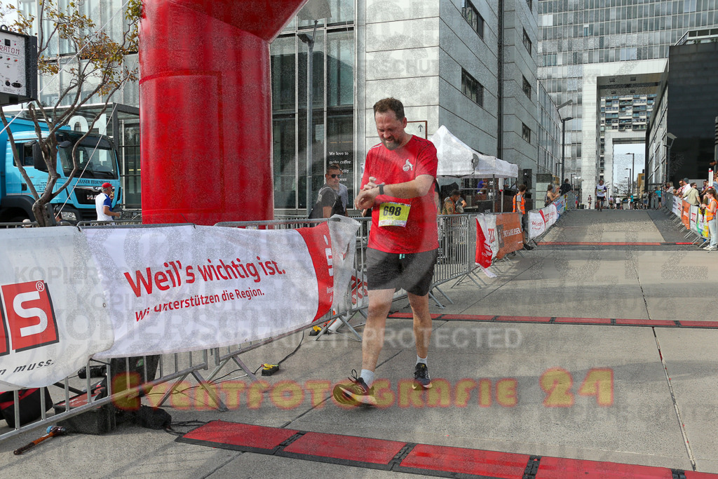250920_1538_EX1_0300 | Sportfotografie im Rhein-Sieg Kreis, Köln, Bonn, NRW, Rheinland Pfalz, Hessen, etc. Unser Tätigkeitsfeld umfasst den Laufsport vom Volkslauf über den Marathon, Duathlon, Triathon bis zum Ultralauf wie Kölnpfad Ultra oder Schindertrail.
