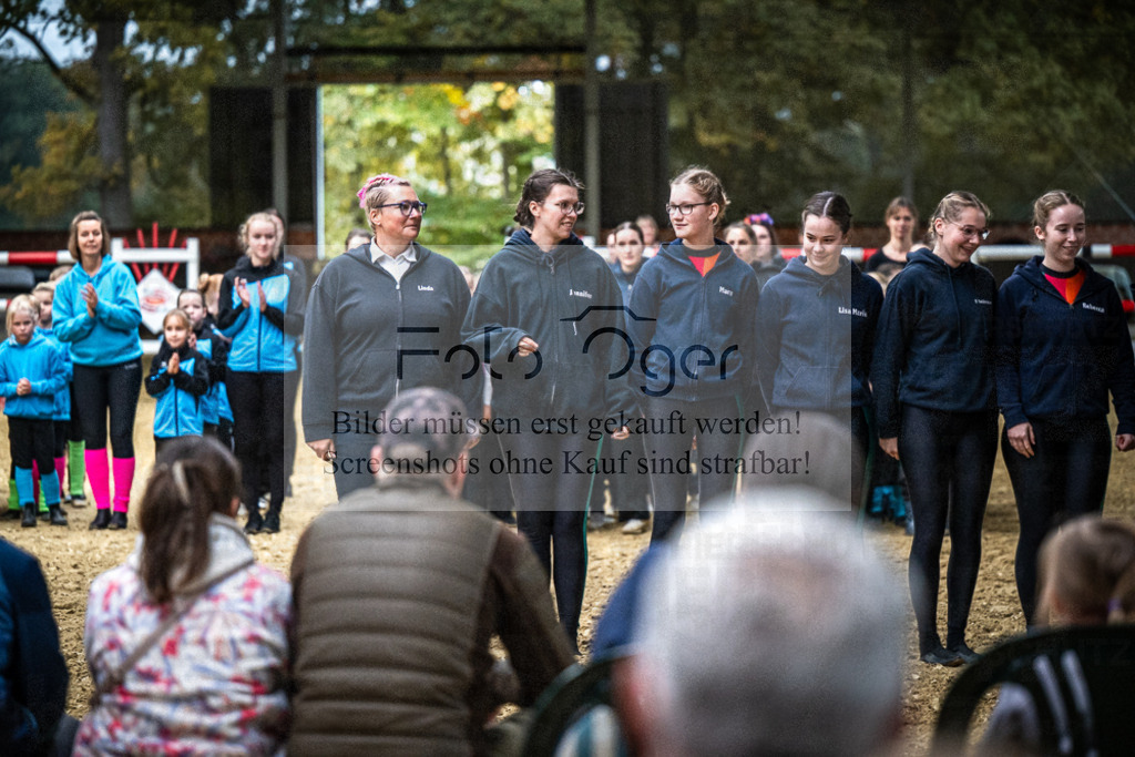 DOS_0105 | Entdecke hochwertige Reitturnierfotos von Foto Oger. Professionell, emotional und authentisch – jetzt Lieblingsmomente im Shop bestellen.Deutschlandweite Turnierfotografie. - Realisiert mit Pictrs.com