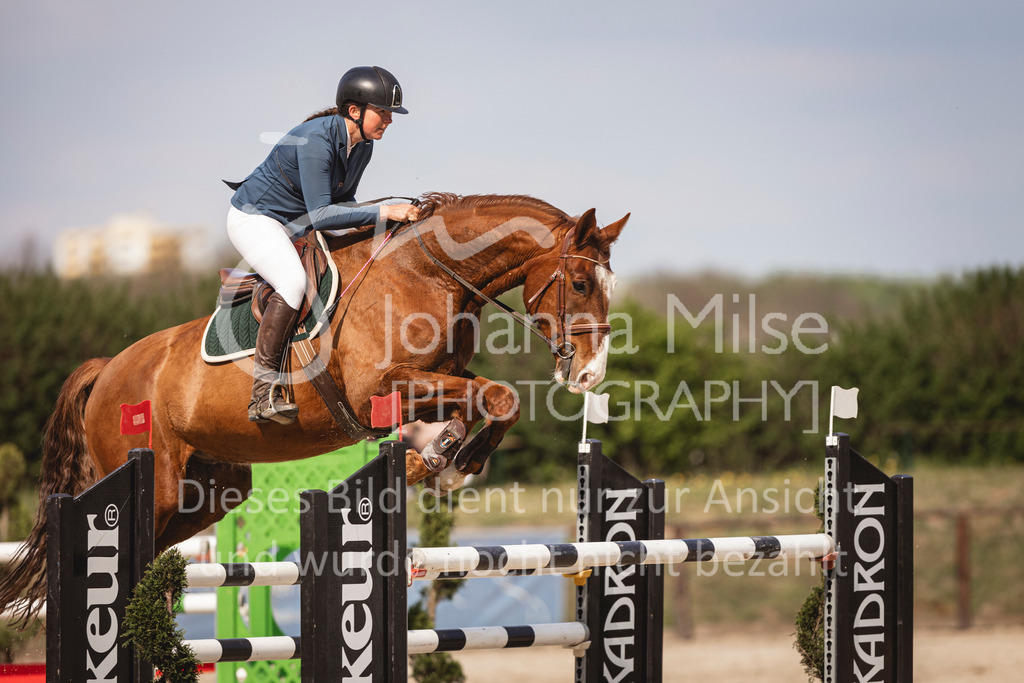 250416_M2-Springen-423 | Deine schönsten Turniermomente als professionelle Fotos! Entdecke hochwertige Pferdesport-Fotografie im Online-Shop. Jetzt Fotos finden & bestellen!