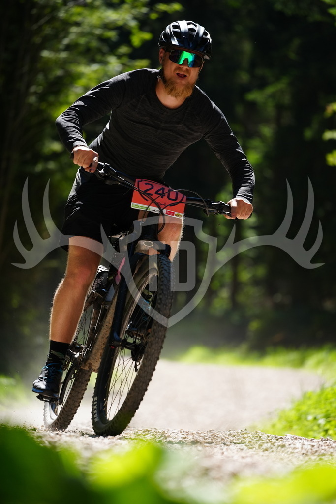 FC102299 | Fotogalerie der Treibjagd im Dunkelwald - Dein MTB Etappenrennen im Erzgebirge - Realisiert mit Pictrs.com