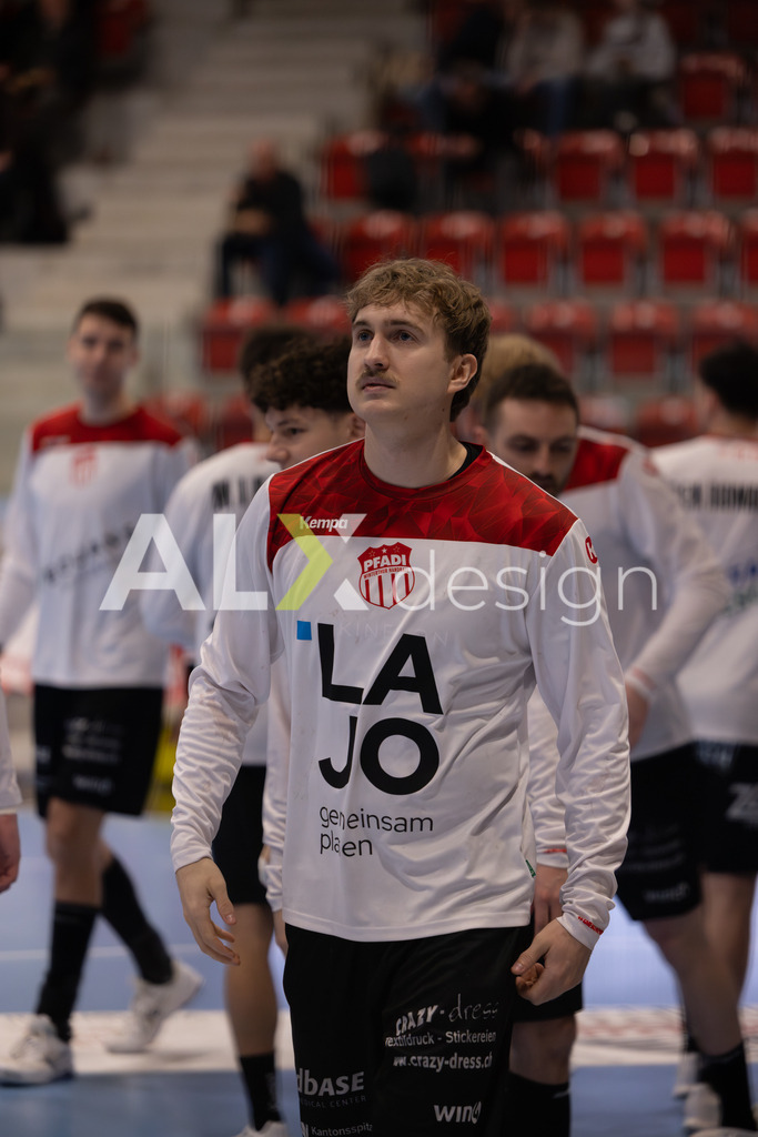 Handballen I Herren I Saison 2025-2026 I Quickline Handball League 2026 | Men I 18. Spieltag I Pfade Winterthur - Kadetten Schaffhausen I 20.12.2025 | 8 Daniel Parkhomenko (Pfadi Winterthur) – Rückraum rechts - Realisiert mit Pictrs.com