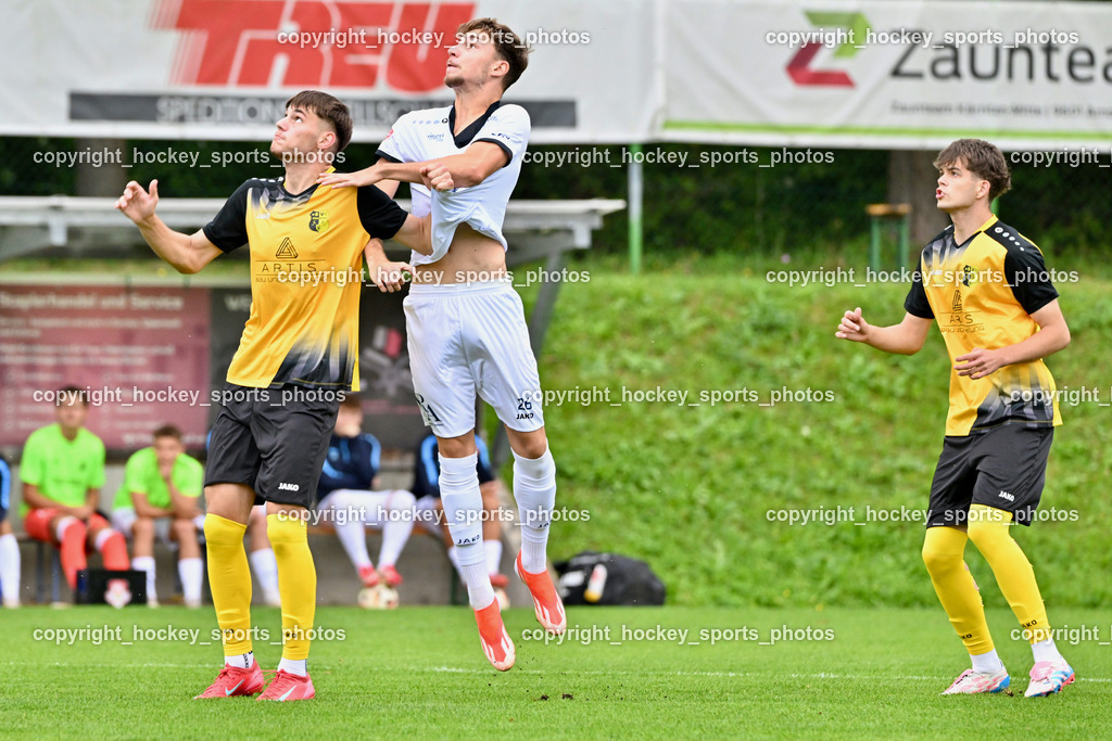 SV Arnoldstein vs. ATUS Velden | #26 Luka Nemet ATUS Velden, #8 Arnes Sacic SV Arnoldstein, #12 Andrej Tolic SV Arnoldstein, SV Arnoldstein vs. ATUS Velden, SV Arnoldstein vs. ATUS Velden am 16.09.2025 in Arnoldstein (Waldparkstadion Arnoldstein), Austria, (Photo by Bernd Stefan)