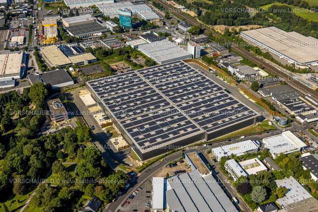 Schwelm240813539 | Luftbild, Neubau Avery Dennison Materials GmbH Druckbildanbieter mit Solardach, hinten grünes Gebäude Einkaufsbüro Deutscher Eisenhändler GmbH, Schwelm, Ruhrgebiet, Nordrhein-Westfalen, Deutschland