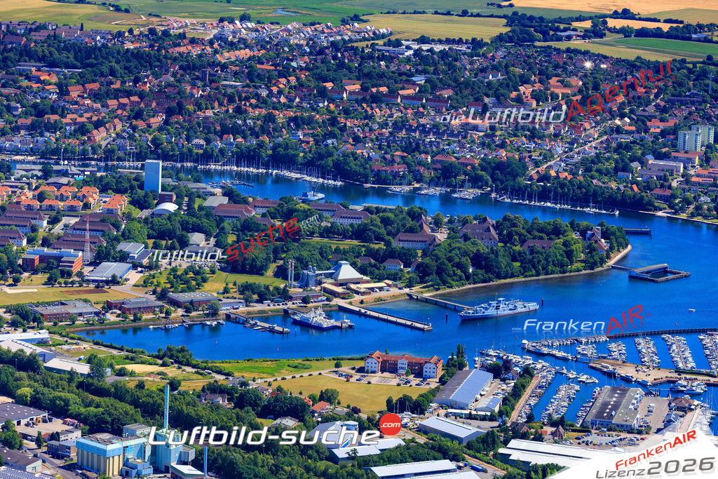 Die Luftbildaufnahme Hafen - Neustadt in Hollstein wurde 2018 mittels Flugzeug (keine Drohne) erstellt. Perfekte Schärfe und Druck- Auflösung- Garantiert!