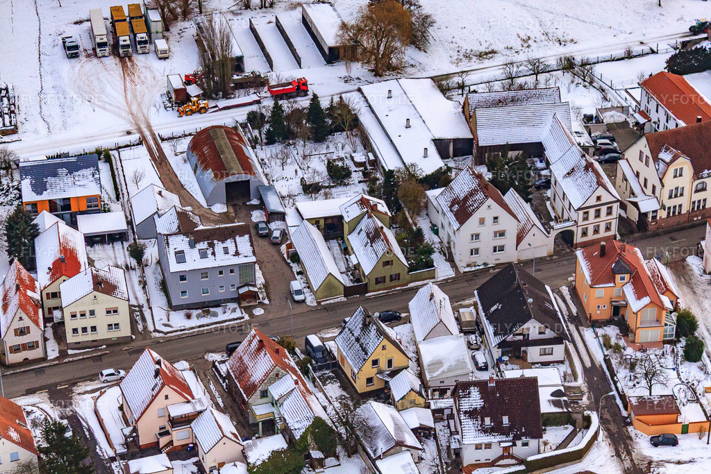 Luftbild: Saarstraße Im Winter bei Schnee in Kandel im Bundesland Rheinland-Pfalz in Deutschland. Foto: IMG_23540.jpg vom 16.01.2010 durch Werner Riehm/FLY-FOTO.de