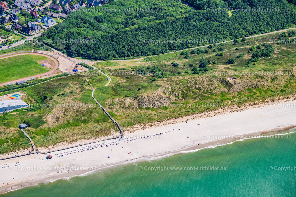 Sylt_Westerland_Strand_Beim_Aquarium_ELS_4671130625 | WESTERLAND 13.06.2025 Ortsansicht an der Meeres-Küste der Insel Sylt in Westerland im Bundesland Schleswig-Holstein. // Townscape on the seacoast of Island Sylt in Westerland in the state Schleswig-Holstein. Foto: Martin Elsen