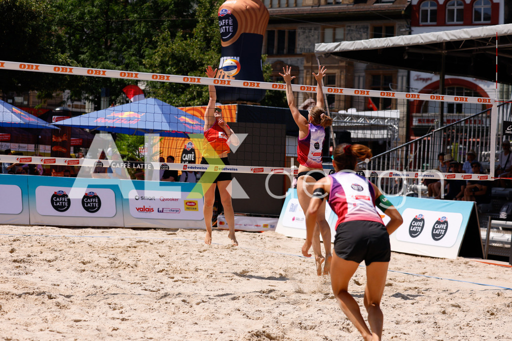 Obi BeachTour 2026 - Basel | BASEL, SWITZERLAND - JULY 17: JASMIN SCHWAB (SUI) attack / spike against DUNJA GERSON (SUI) during the Obi BeachTour 2026 match between KLUSER / SCHWAB (SUI) and GERSON / SCHALTEGGER (SUI) at Barfüsserplatz on July 17, 2026 in Basel, Switzerland. - Realisiert mit Pictrs.com