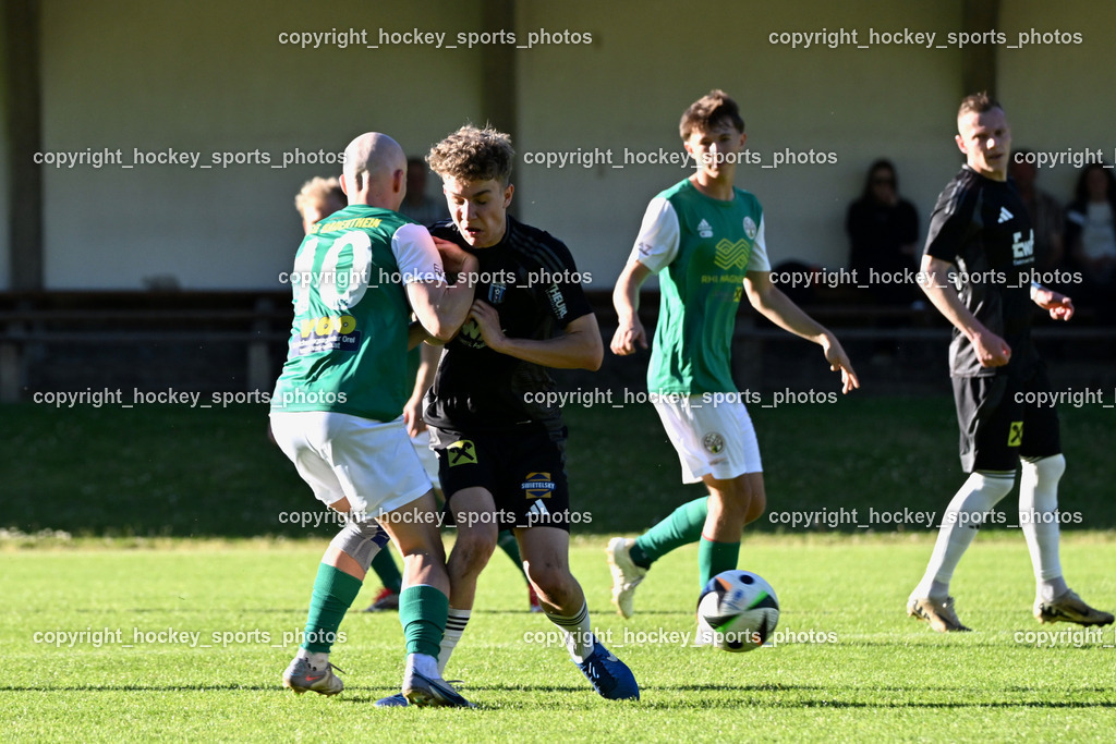 WSG Radenthein vs. URC Thal Assling | #10 Markus Florian Gruber WSG Radenthein, #47 Luis Felder URC Thal Assling, WSG Radenthein vs. URC Thal Assling, WSG Radenthein vs. URC Thal Assling am 30.05.2025 in Radenthein (Sportplatz Radenthein), Austria, (Photo by Bernd Stefan)