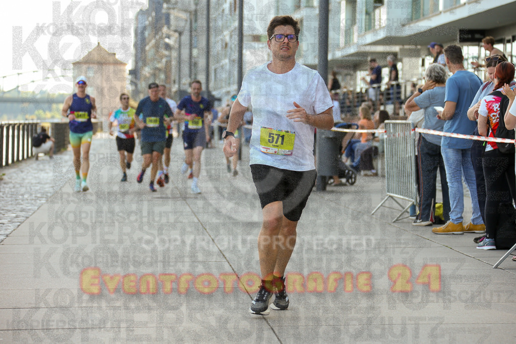 250920_1446_EX1_7522 | Sportfotografie im Rhein-Sieg Kreis, Köln, Bonn, NRW, Rheinland Pfalz, Hessen, etc. Unser Tätigkeitsfeld umfasst den Laufsport vom Volkslauf über den Marathon, Duathlon, Triathon bis zum Ultralauf wie Kölnpfad Ultra oder Schindertrail.