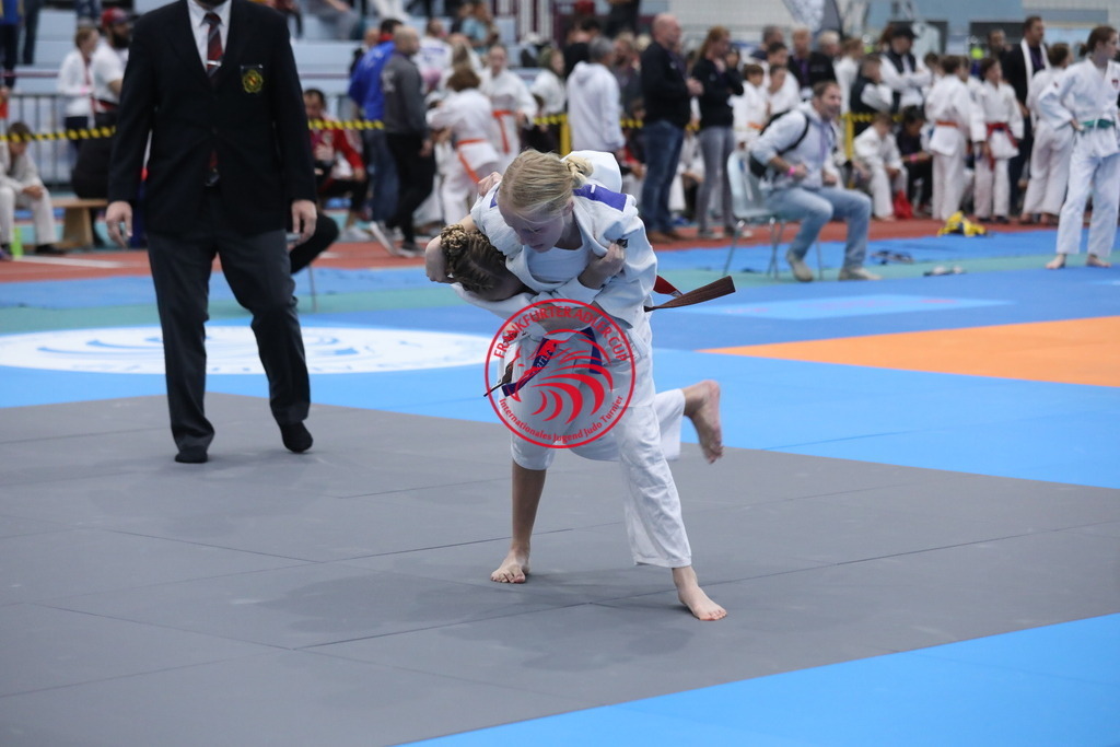 1J7A2303 | Fotos vom Adler Cup - Pictures from Adler Cup

Hier findet Ihr alle Eindrücke und großen Momente der Adler Cup Wochenenden. Here you will find all impressions and great moments of the Adler Cup weekends. - Realisiert mit Pictrs.com