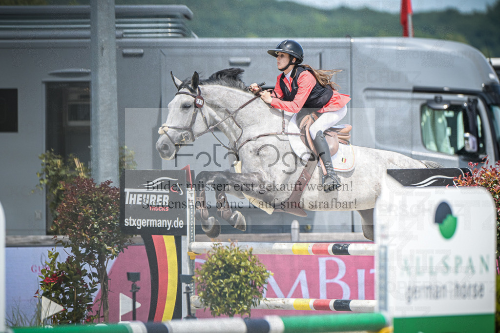 DOS_3856 | Entdecke hochwertige Reitturnierfotos von Foto Oger. Professionell, emotional und authentisch – jetzt Lieblingsmomente im Shop bestellen.Deutschlandweite Turnierfotografie. - Realisiert mit Pictrs.com