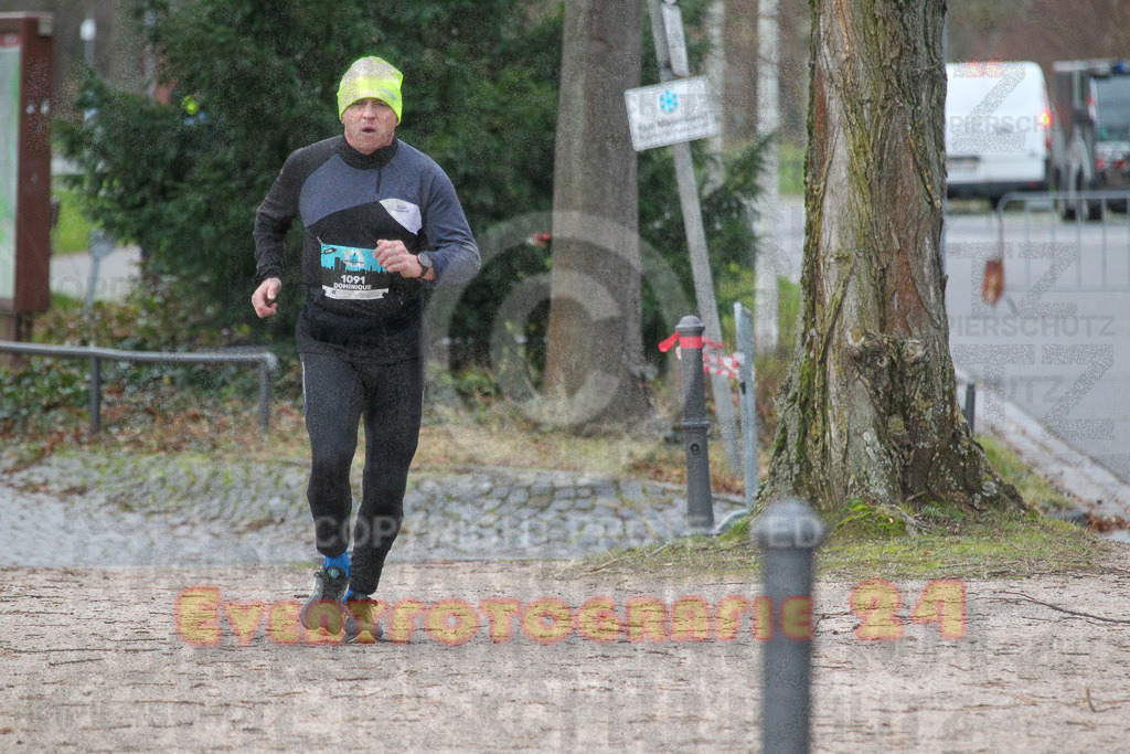 231231_1017_EV4_8275 | Sportfotografie im Rhein-Sieg Kreis, Köln, Bonn, NRW, Rheinland Pfalz, Hessen, etc. Unser Tätigkeitsfeld umfasst den Laufsport vom Volkslauf über den Marathon, Duathlon, Triathon bis zum Ultralauf wie Kölnpfad Ultra oder Schindertrail.