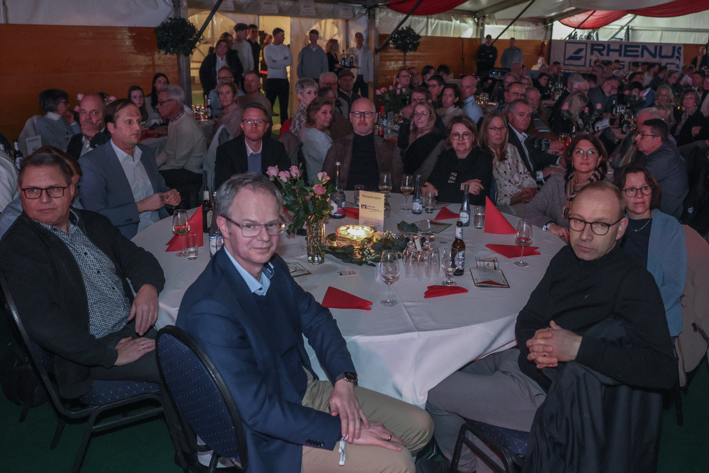 top-top.de250214-152 | Die 3. Weseler SportNacht, die große Sportgala mit Ehrungen der Weseler Sportler des Jahres 2024 findet am Freitag, den 14.02.2025 im Festzelt an der Rheinpromenade statt.Foto: Erwin Pottgiesser